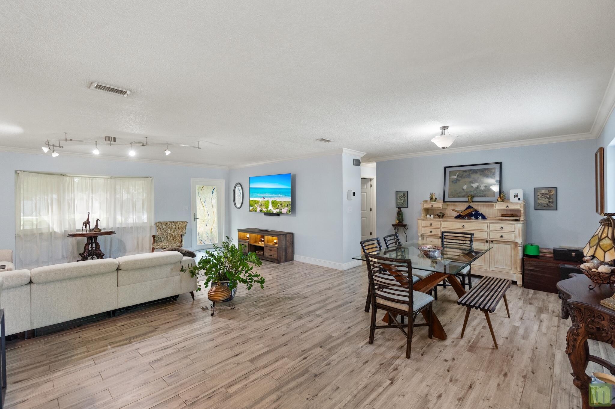 291 Lake, Coconut Creek FL 33066