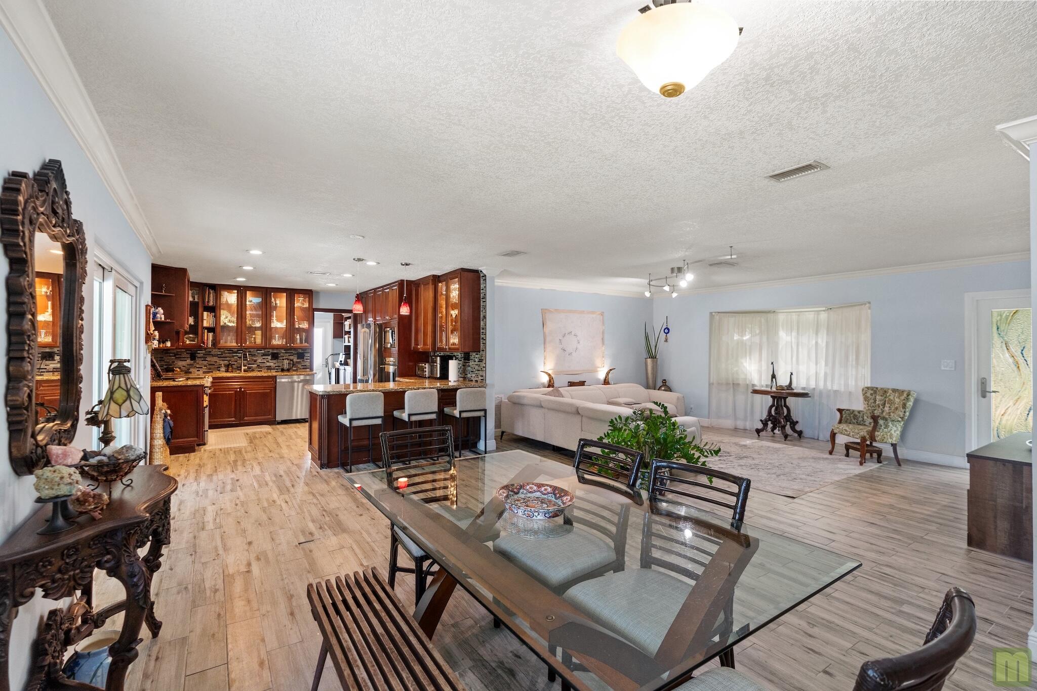 291 Lake, Coconut Creek FL 33066