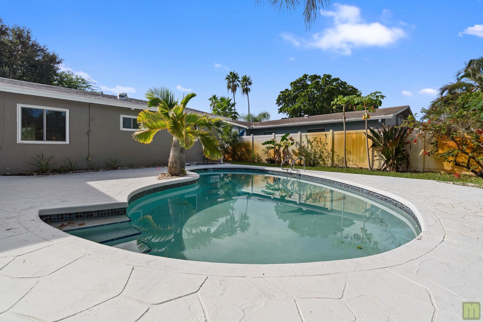 291 Lake, Coconut Creek FL 33066