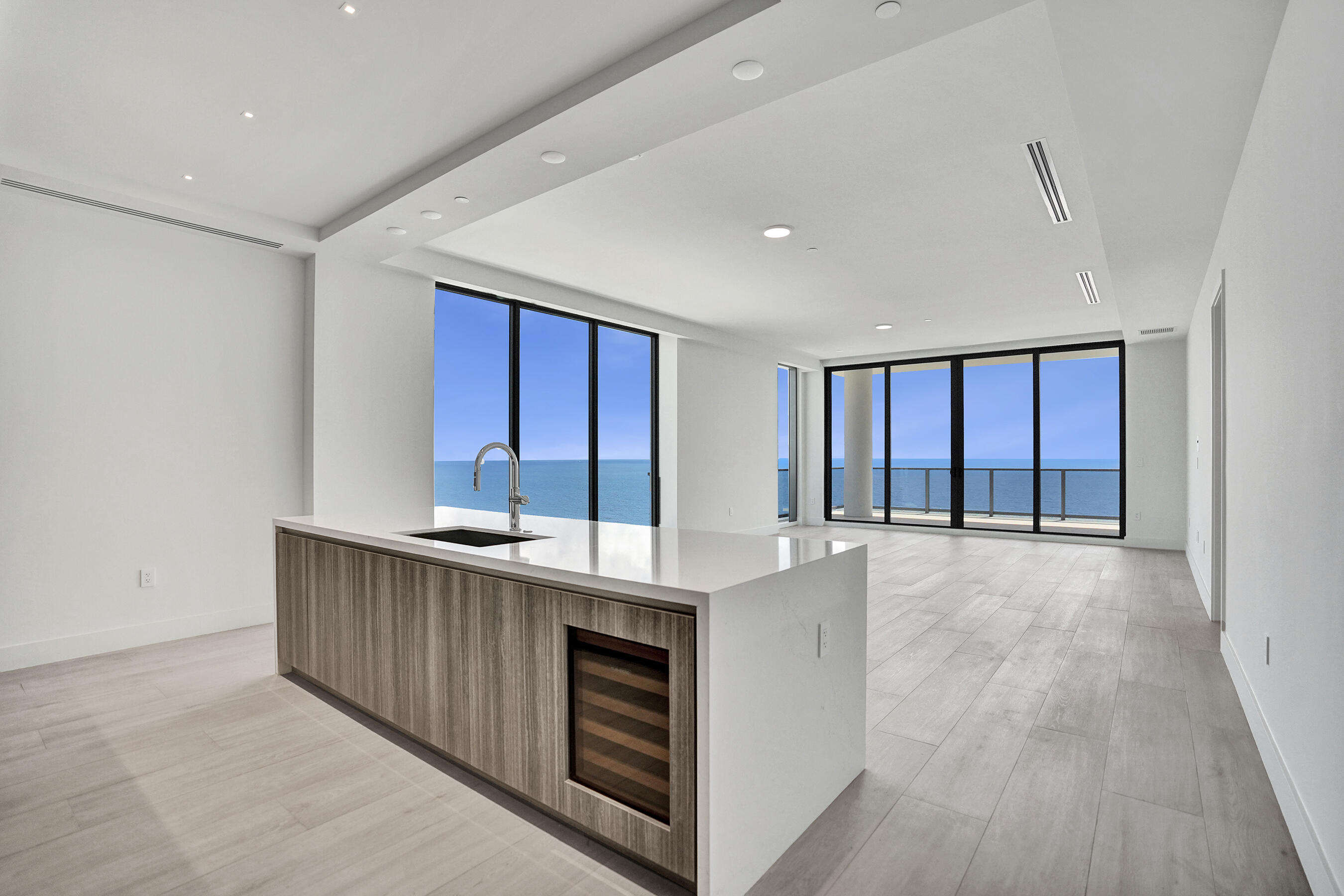 305 Briny #PH905, Pompano Beach FL 33062