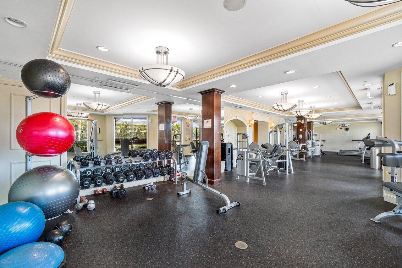 806 E WINDWARD #604, Lantana FL 33462