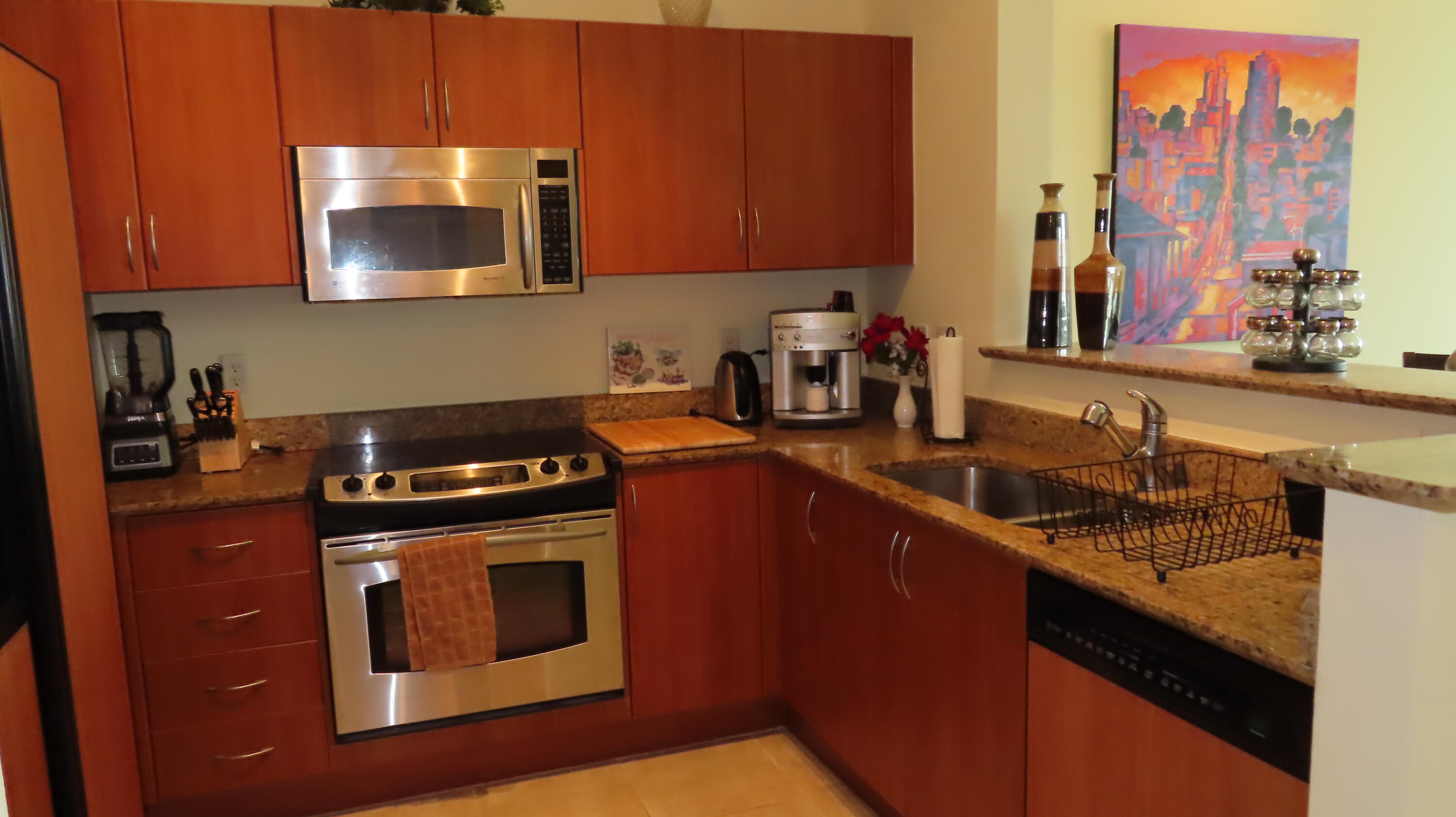 806 E WINDWARD #604, Lantana FL 33462