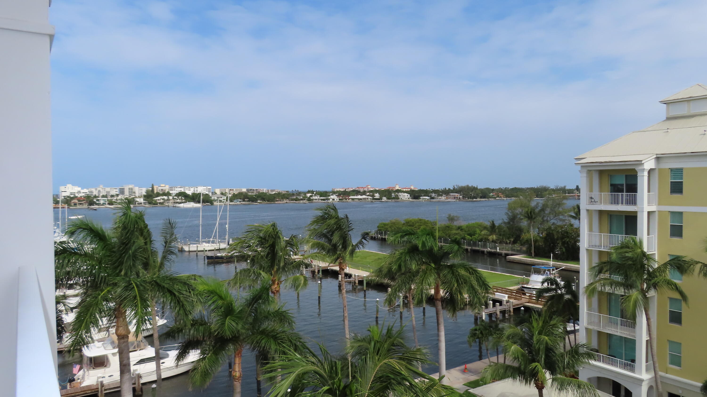806 E WINDWARD #604, Lantana FL 33462