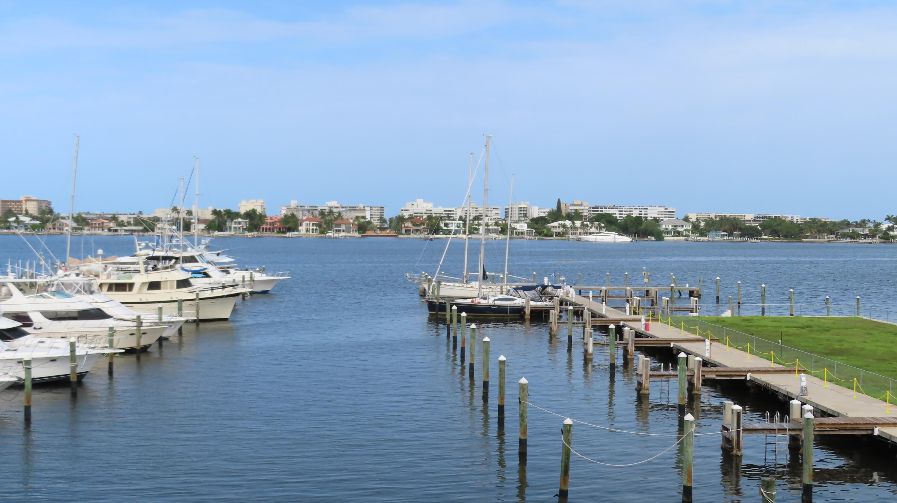 806 E WINDWARD #604, Lantana FL 33462