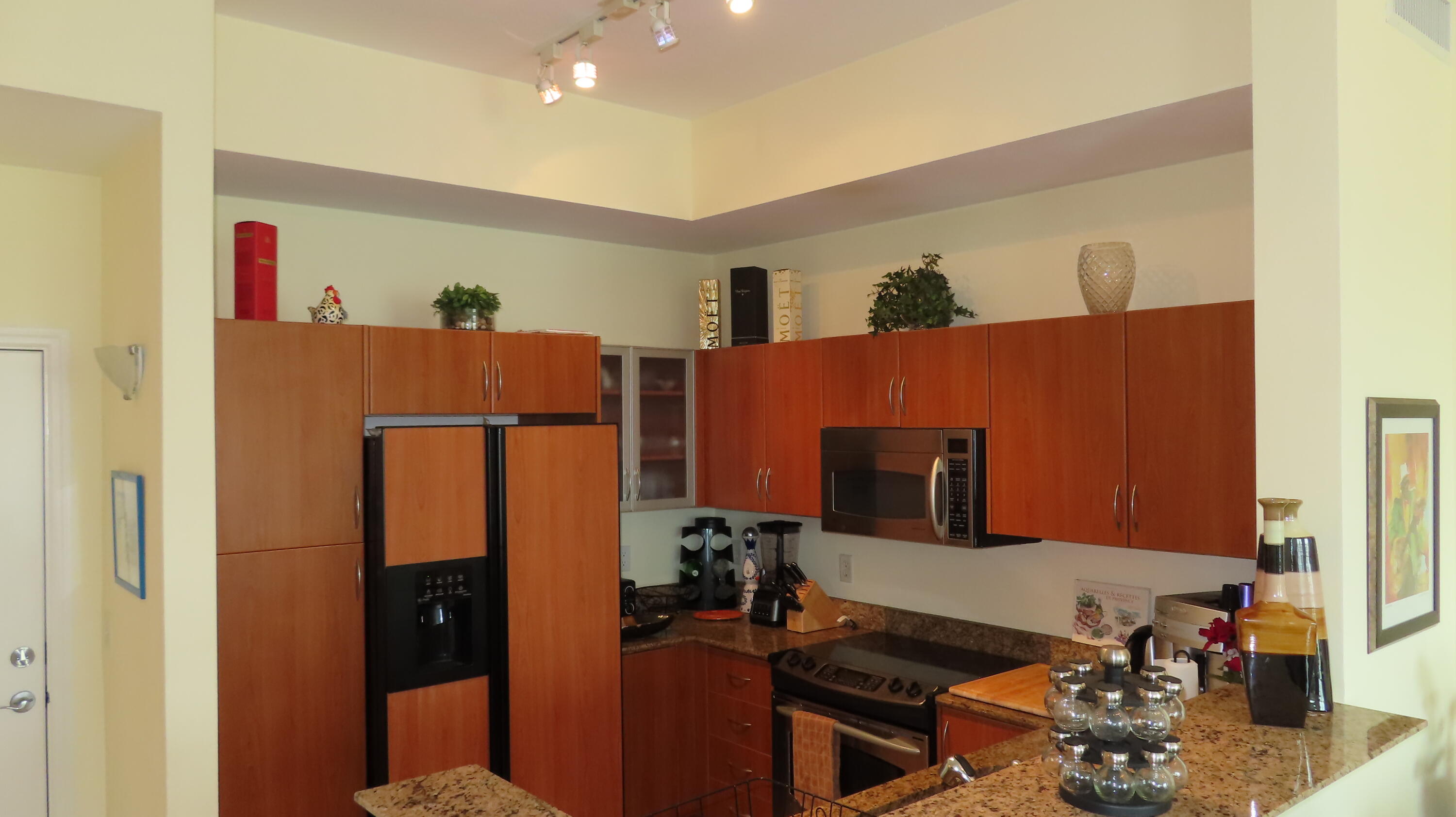 806 E WINDWARD #604, Lantana FL 33462
