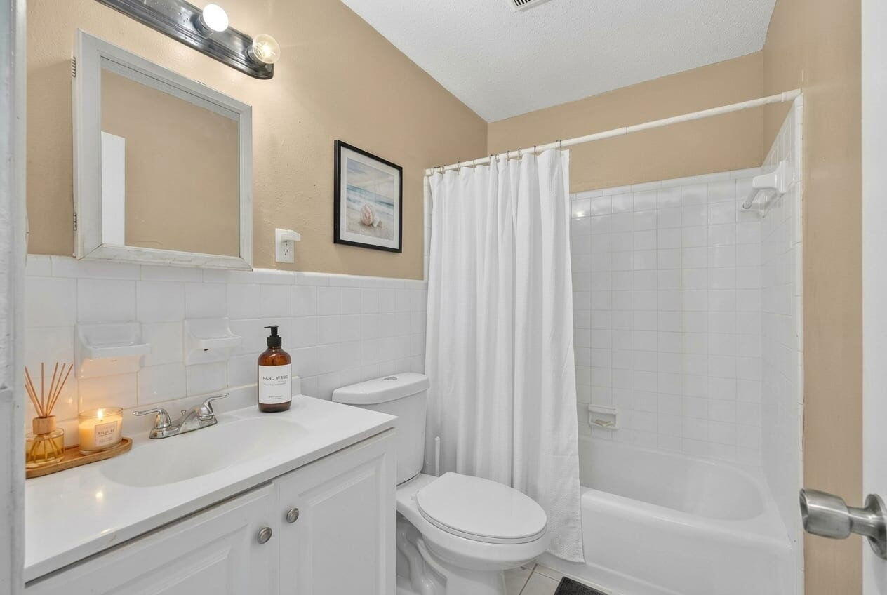 3408 E Avenue H, Riviera Beach FL 33404