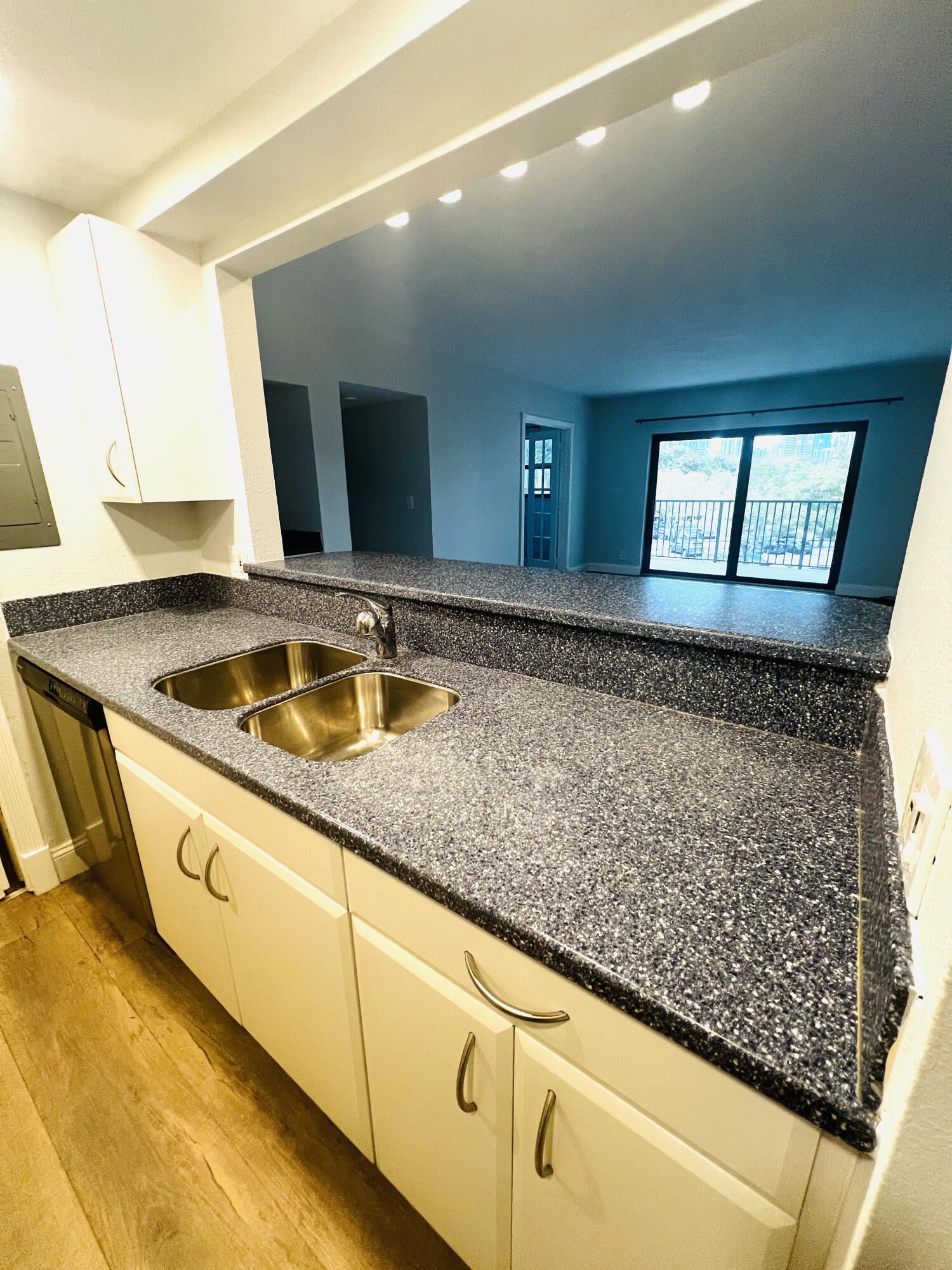 1000 River Reach #320, Fort Lauderdale FL 33315