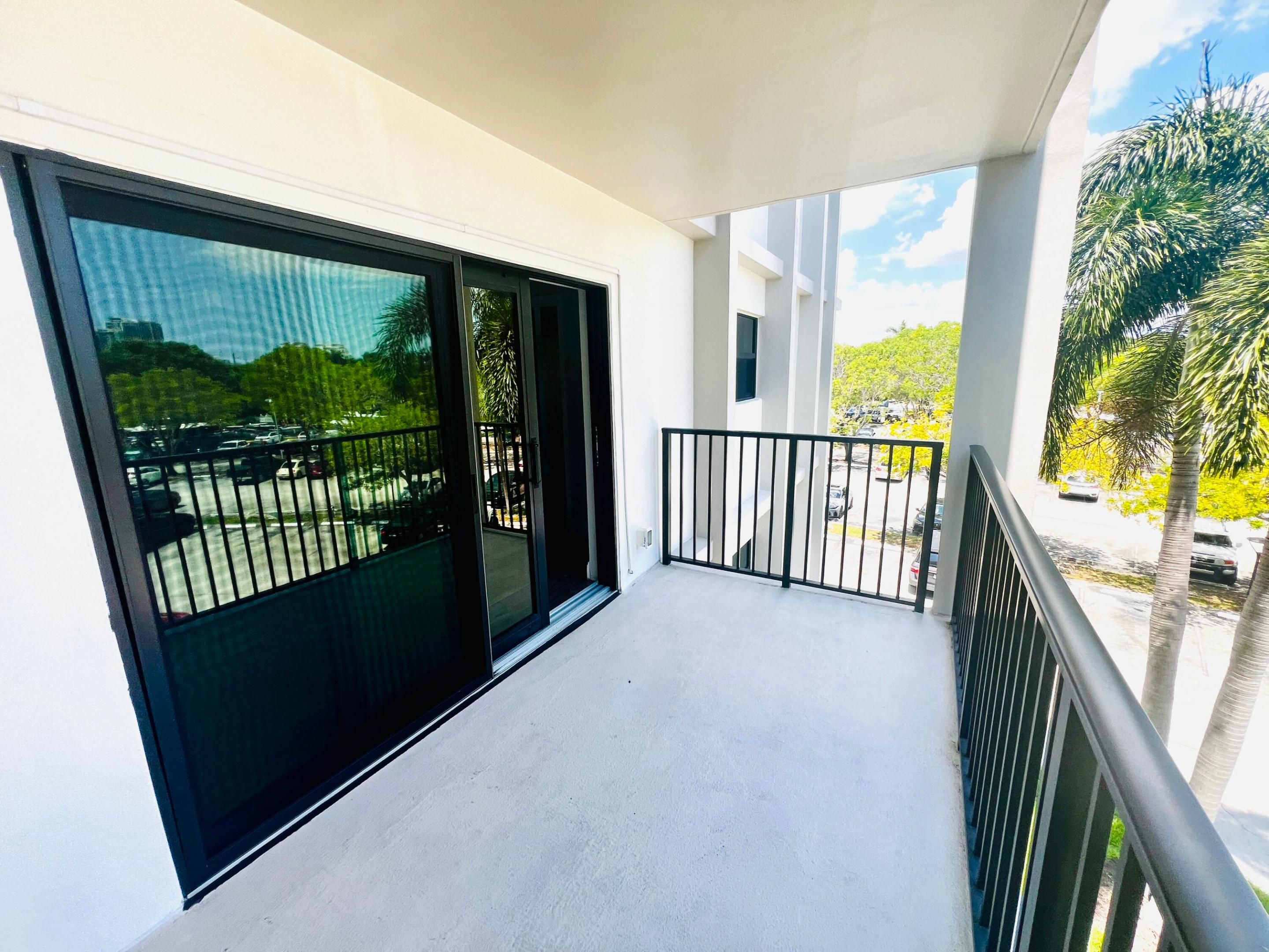 1000 River Reach #320, Fort Lauderdale FL 33315