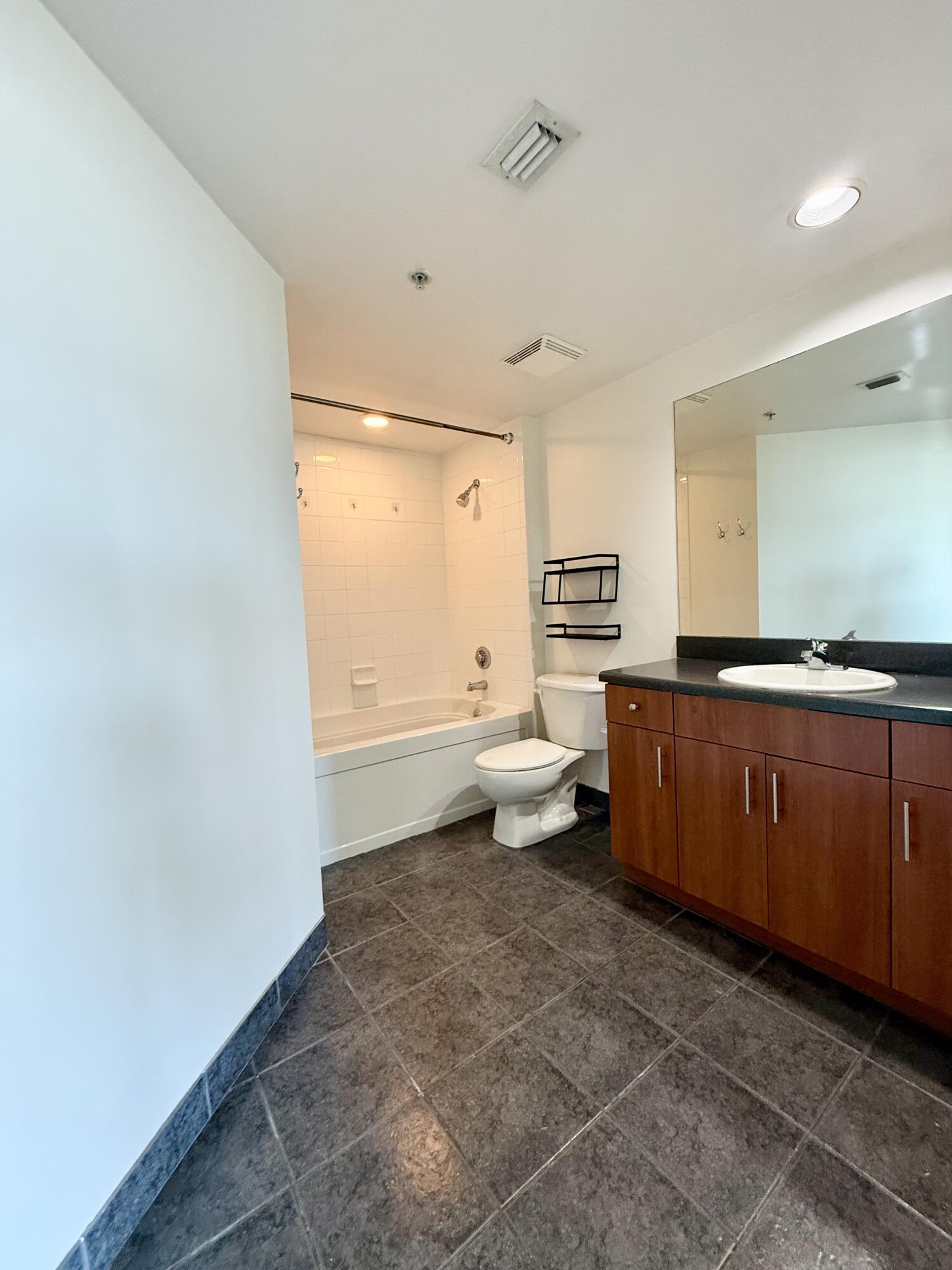 100 N FEDERAL #738, Fort Lauderdale FL 33301