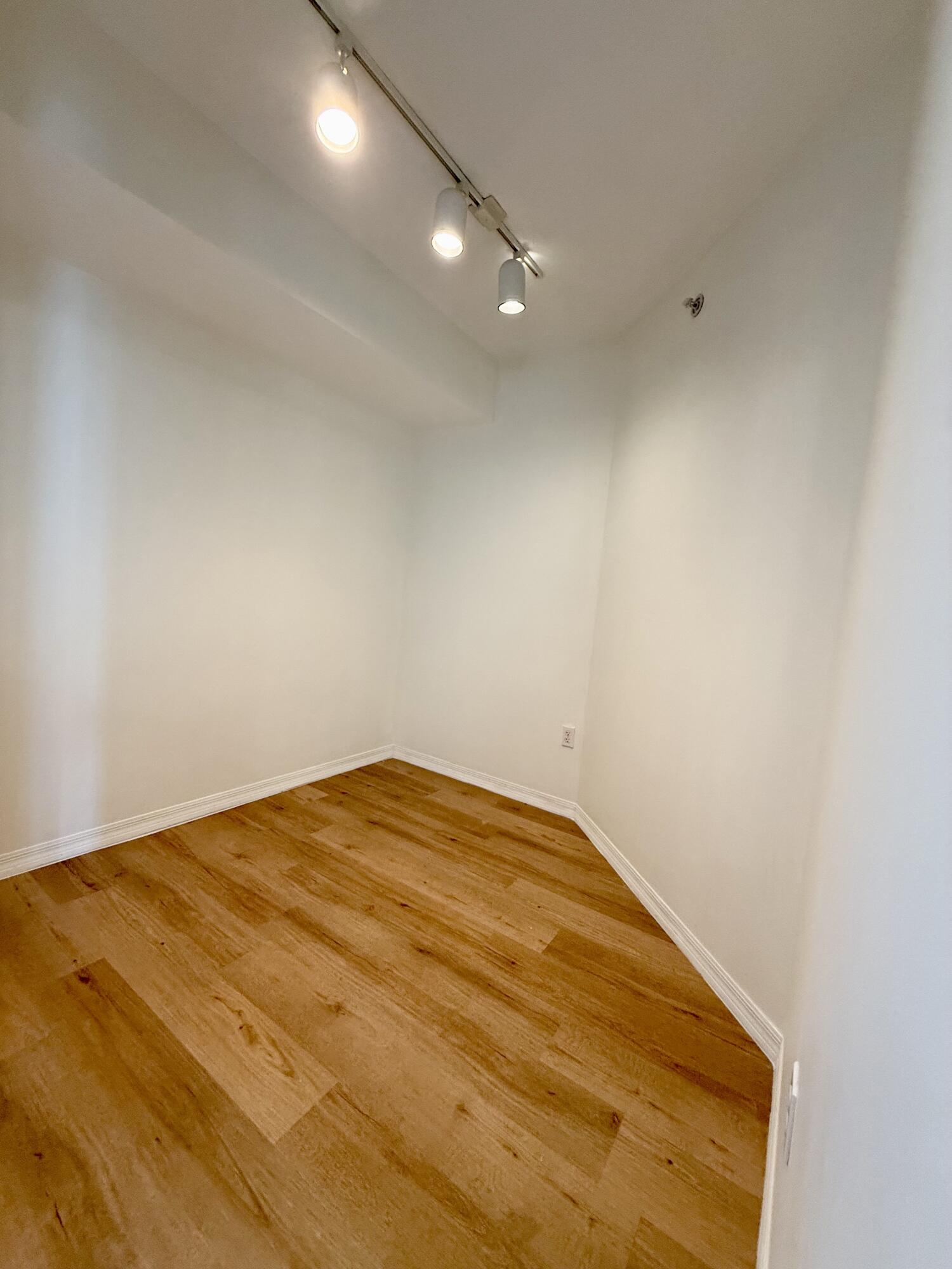 100 N FEDERAL #738, Fort Lauderdale FL 33301