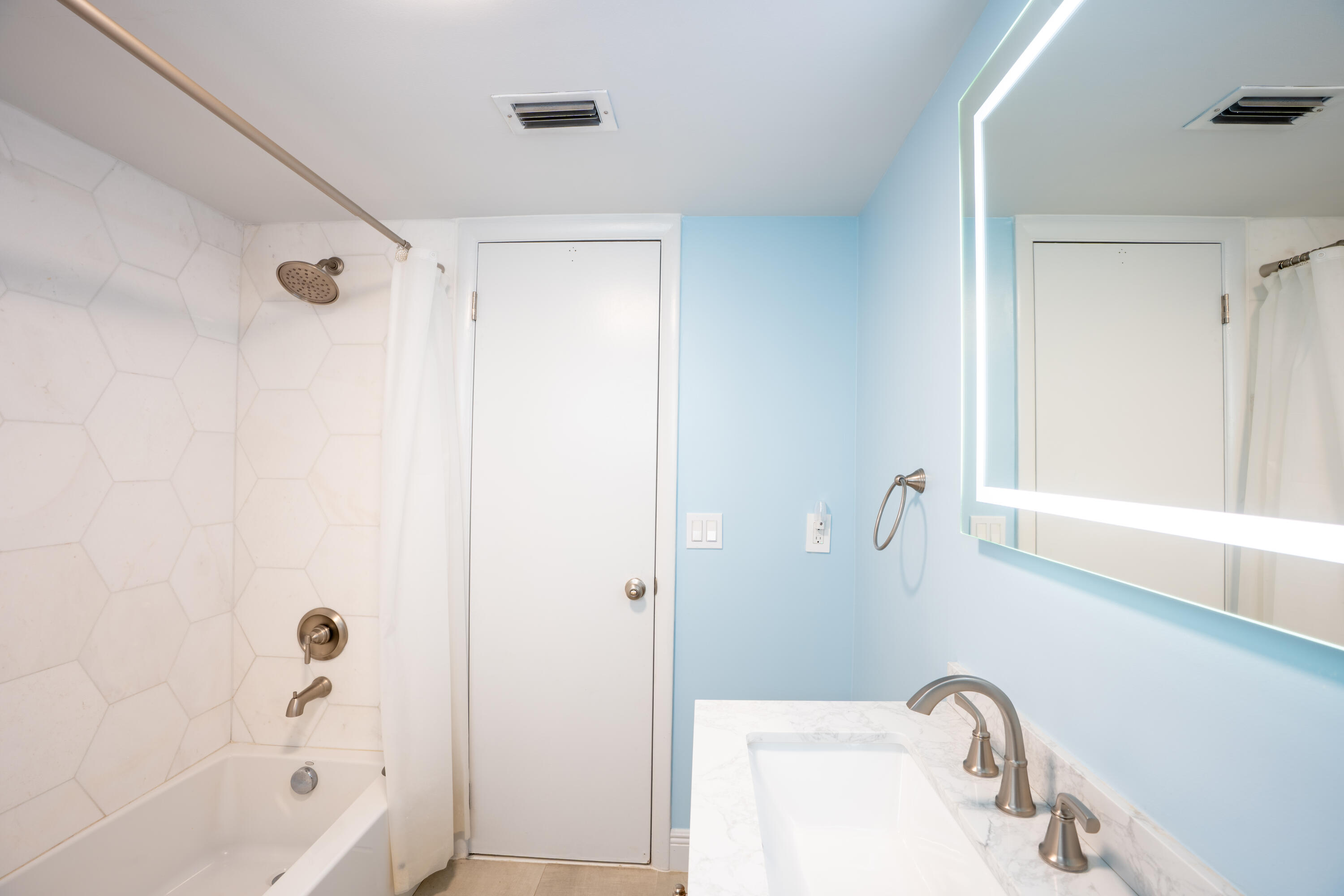 17 SE 8TH, Deerfield Beach FL 33441