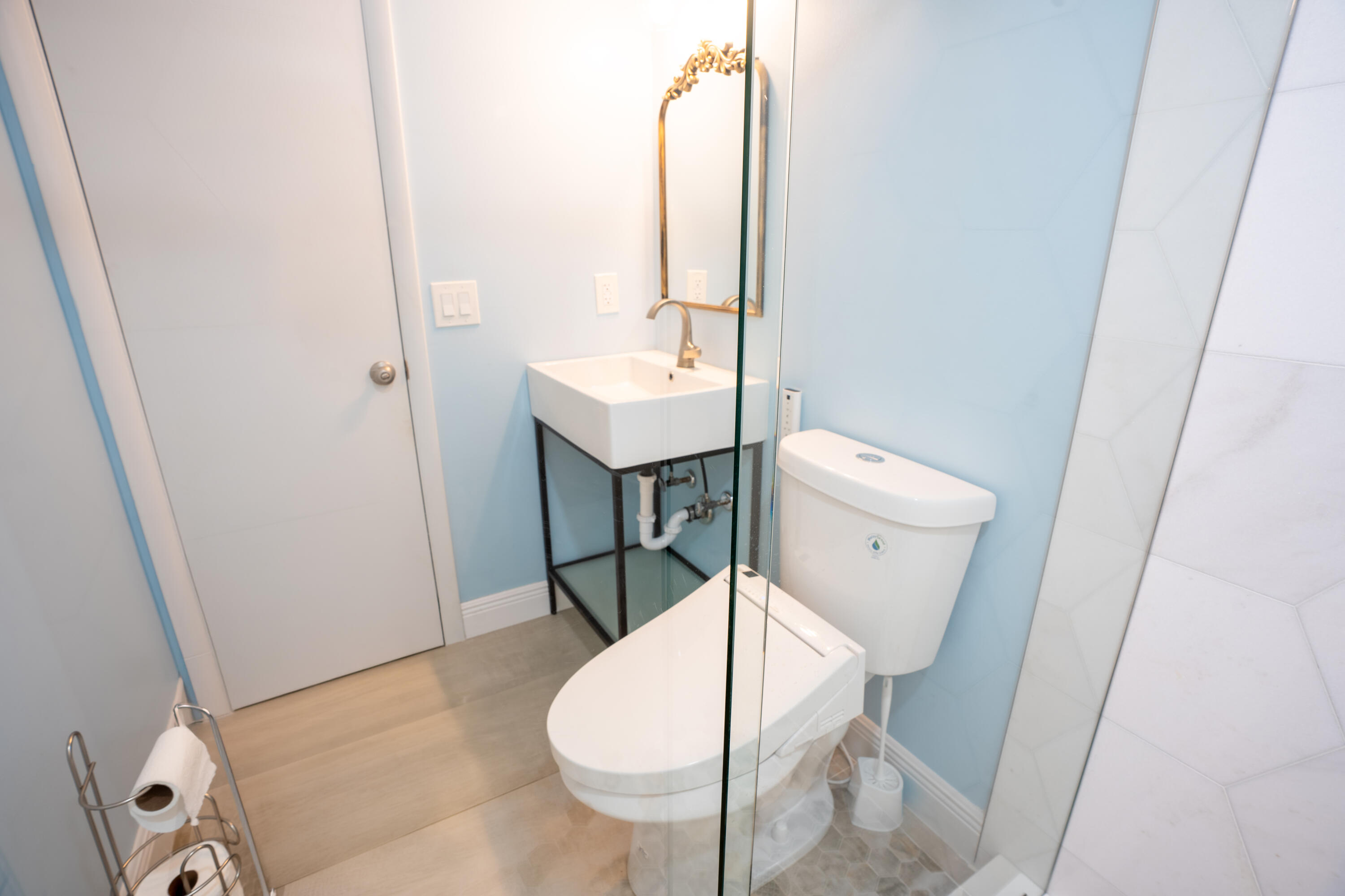 17 SE 8TH, Deerfield Beach FL 33441