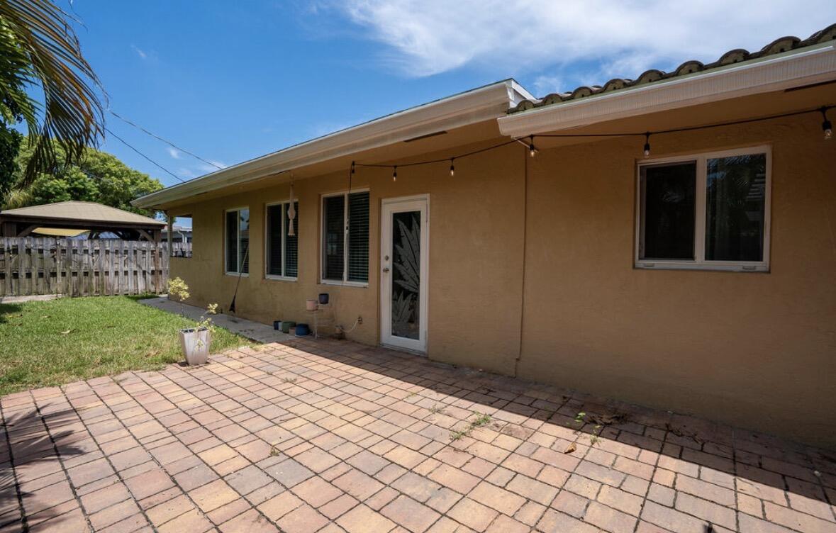 17 SE 8TH, Deerfield Beach FL 33441