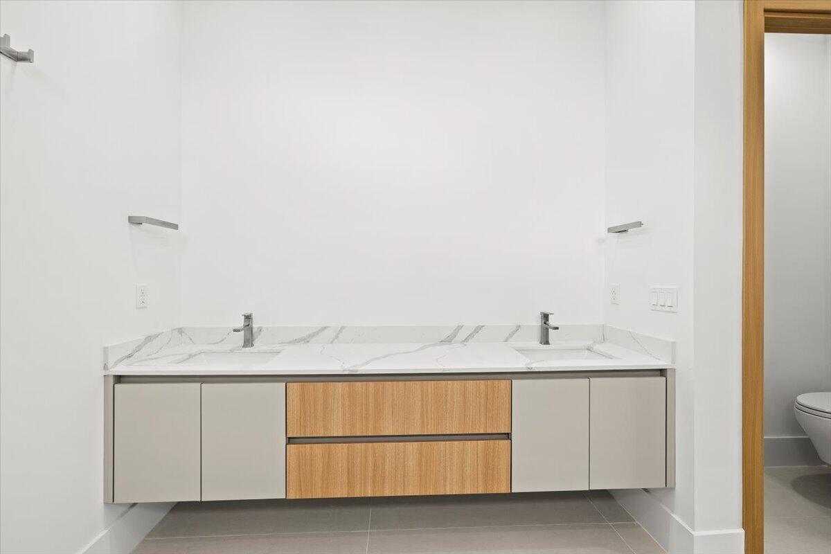 201 NW 14TH, Dania Beach FL 33004