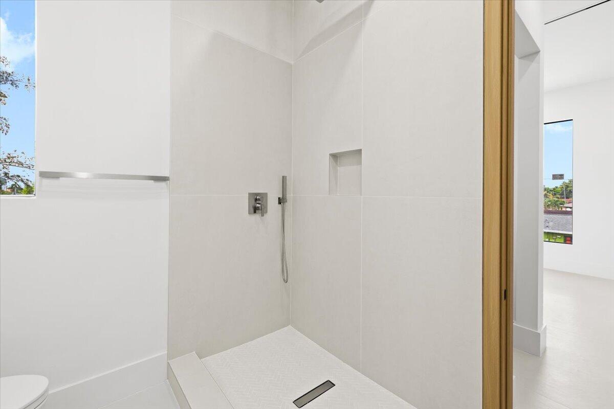 201 NW 14TH, Dania Beach FL 33004