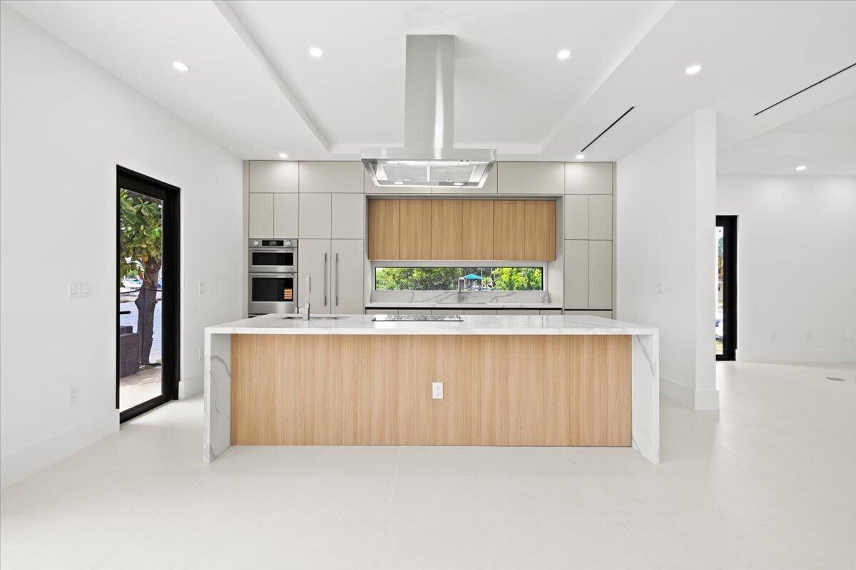 201 NW 14TH, Dania Beach FL 33004