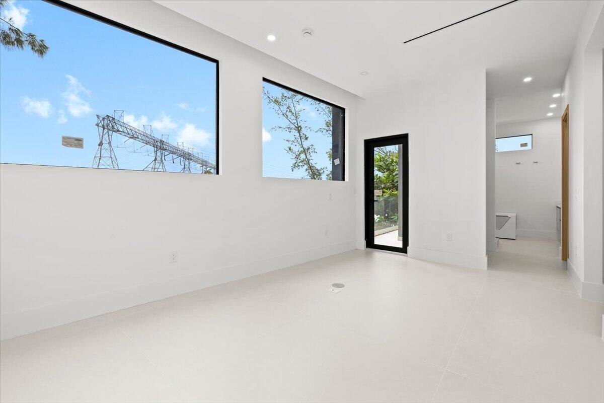 201 NW 14TH, Dania Beach FL 33004