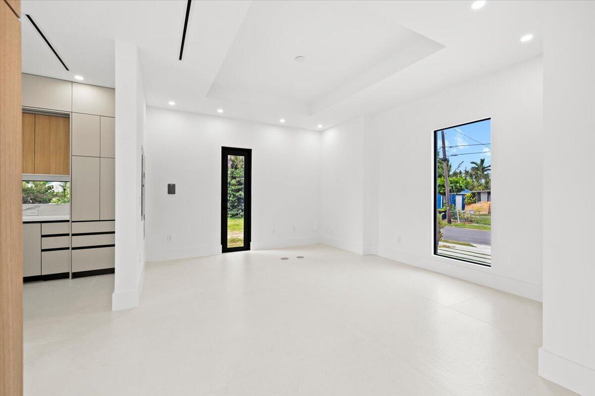 201 NW 14TH, Dania Beach FL 33004