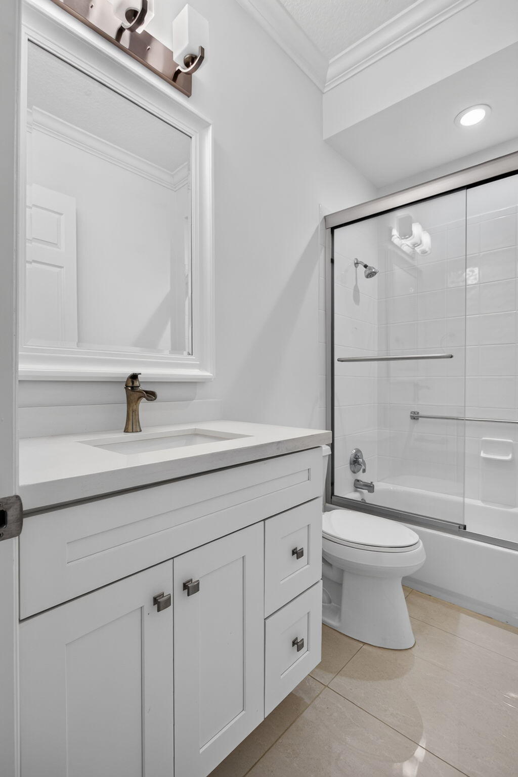 7940 Exeter #201, Tamarac FL 33321