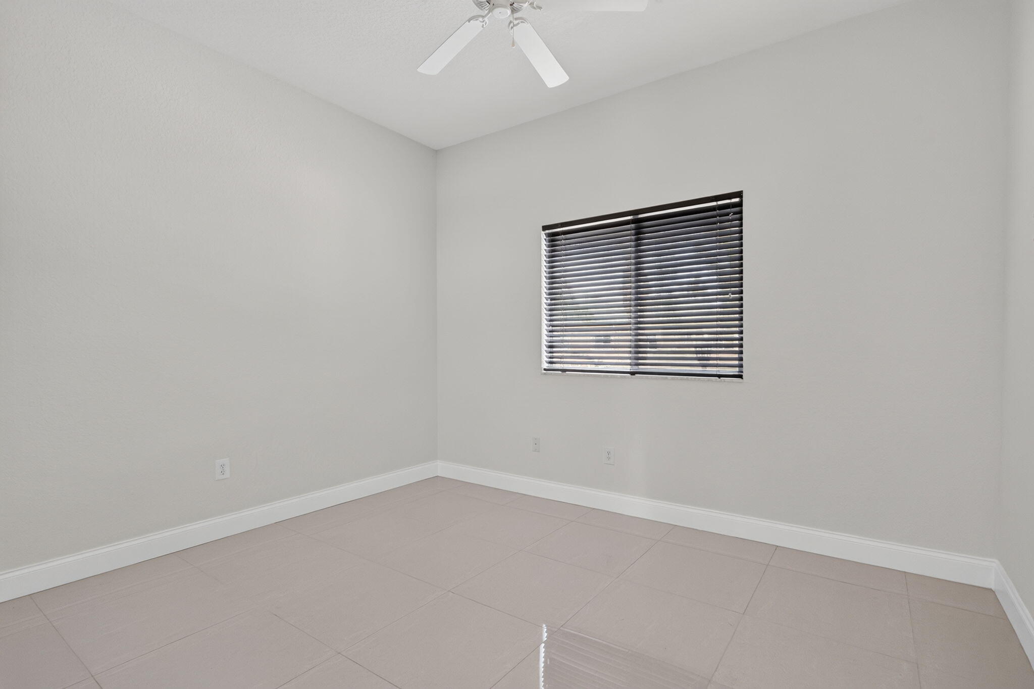 7940 Exeter #201, Tamarac FL 33321