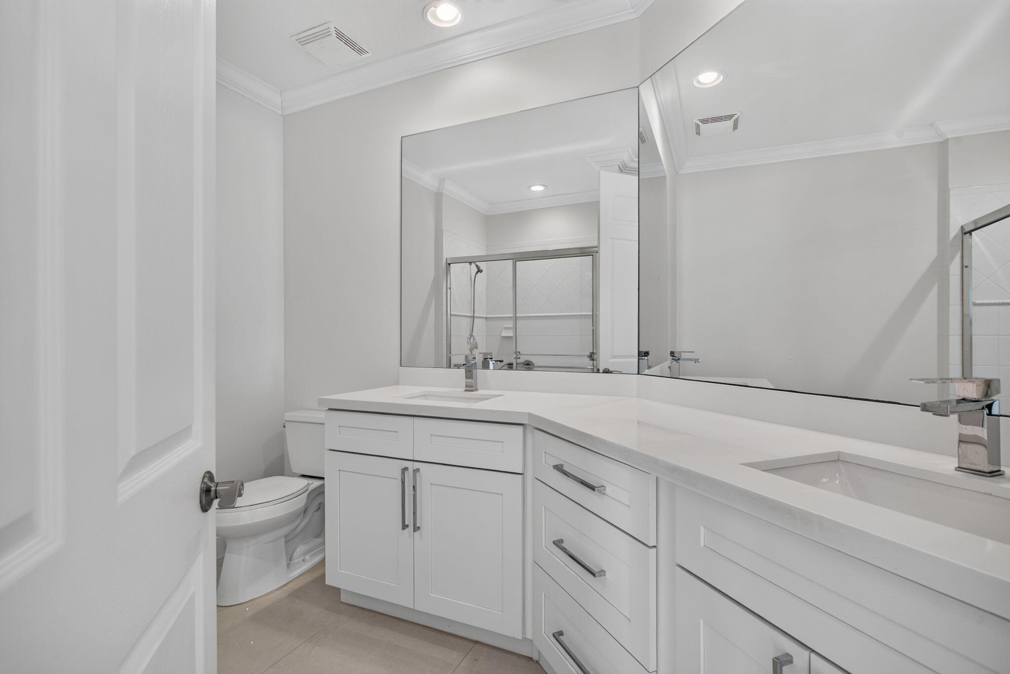 7940 Exeter #201, Tamarac FL 33321