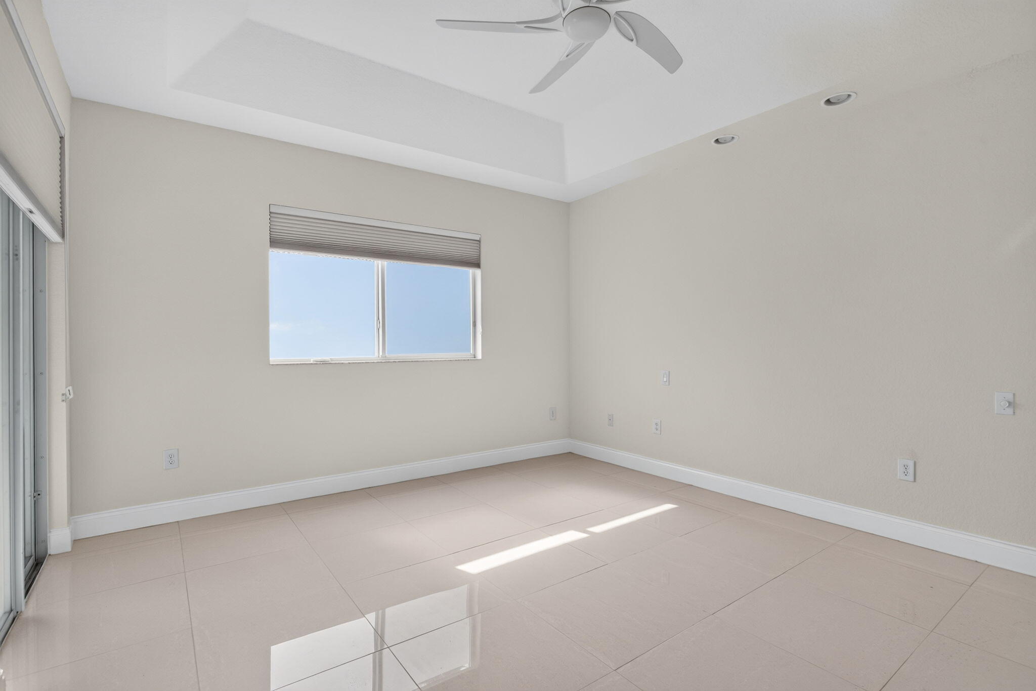 7940 Exeter #201, Tamarac FL 33321