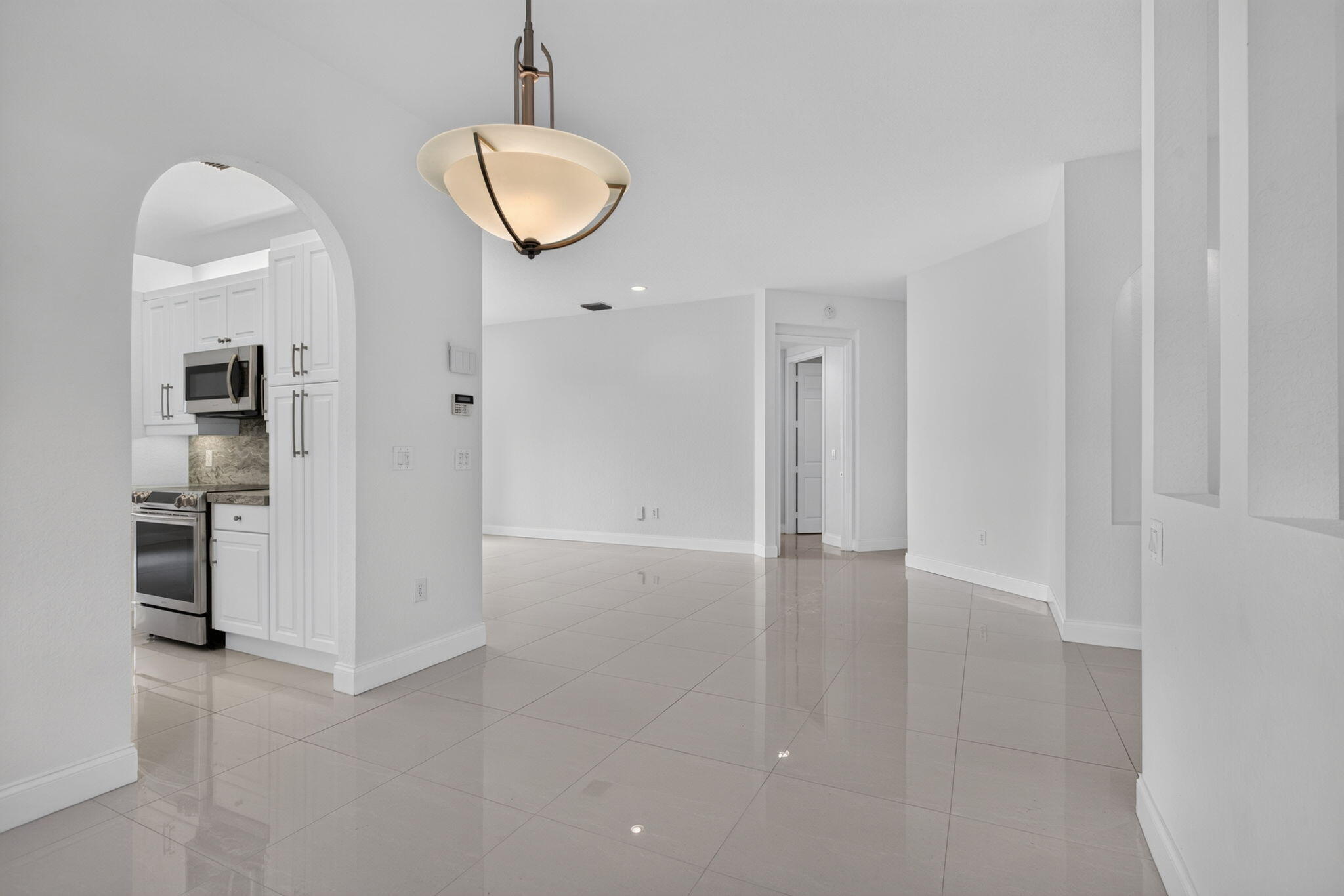 7940 Exeter #201, Tamarac FL 33321