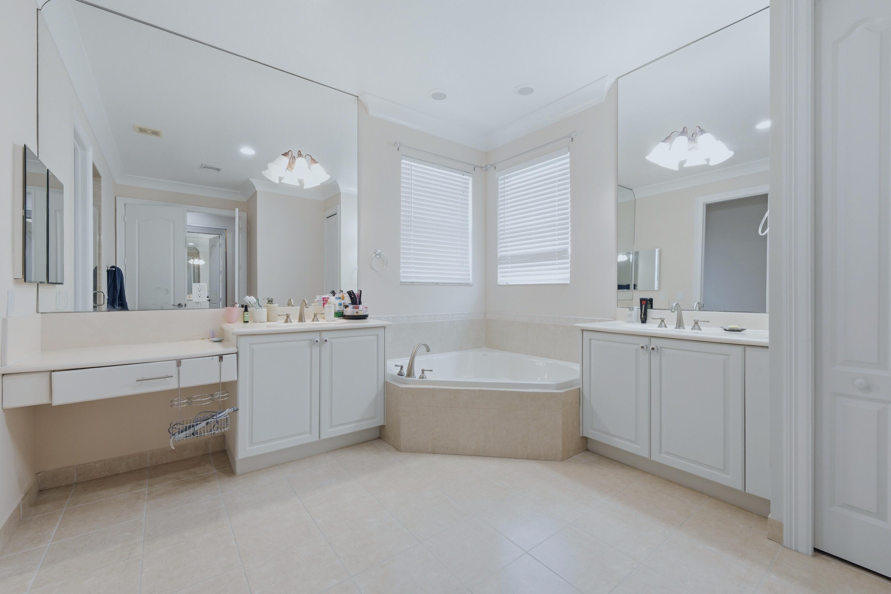 9190 NUGENT, West Palm Beach FL 33411