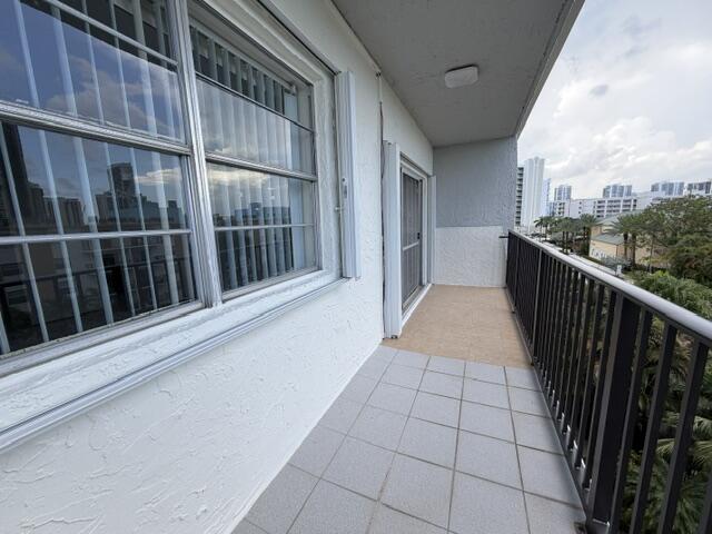 250 NE 181st #406, Sunny Isles Beach FL 33160