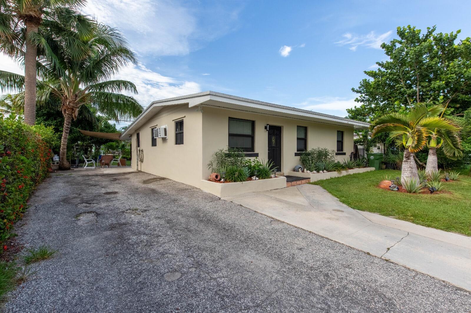172 JAMAICA, Palm Springs FL 33461