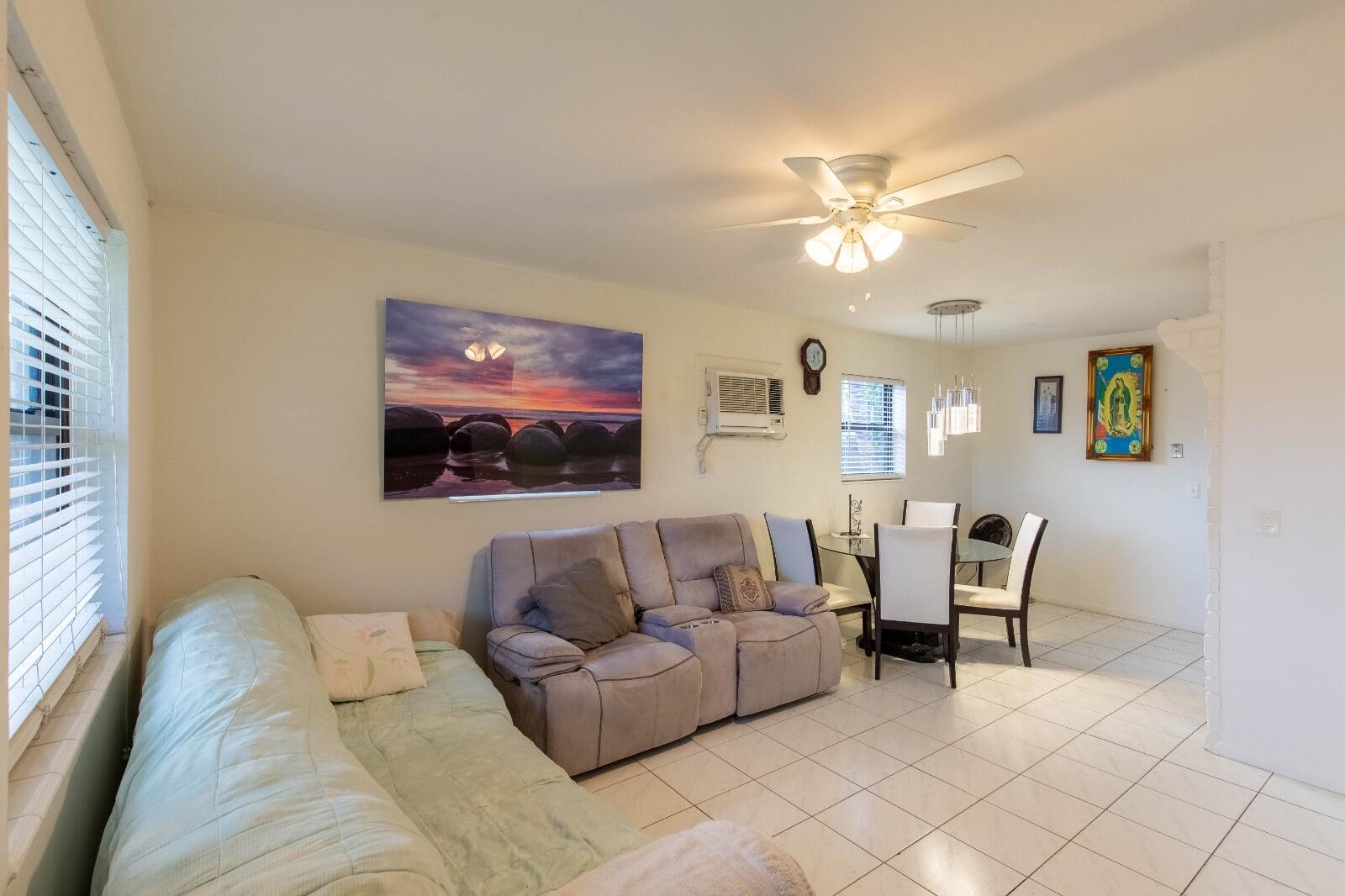 172 JAMAICA, Palm Springs FL 33461