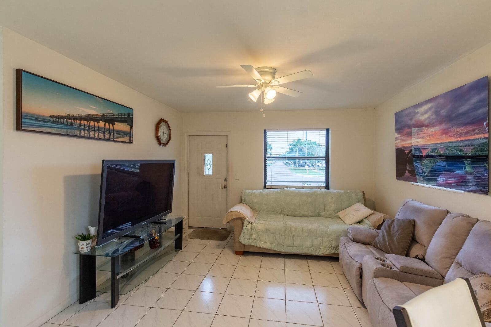172 JAMAICA, Palm Springs FL 33461