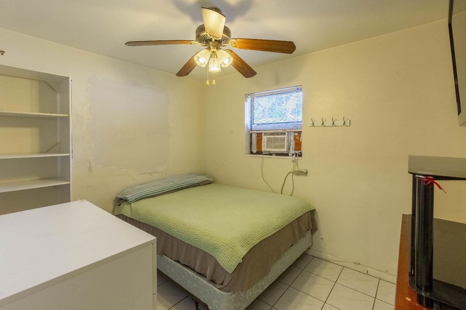 172 JAMAICA, Palm Springs FL 33461