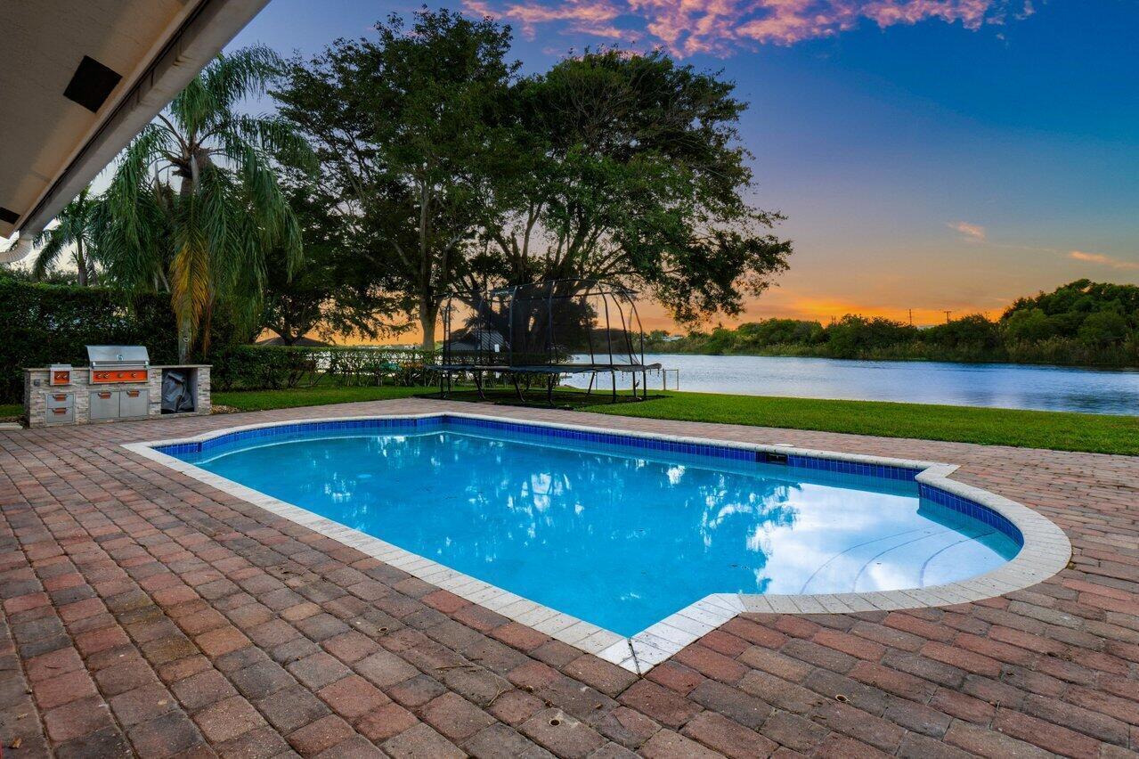 3815 S Lake, Boynton Beach FL 33435