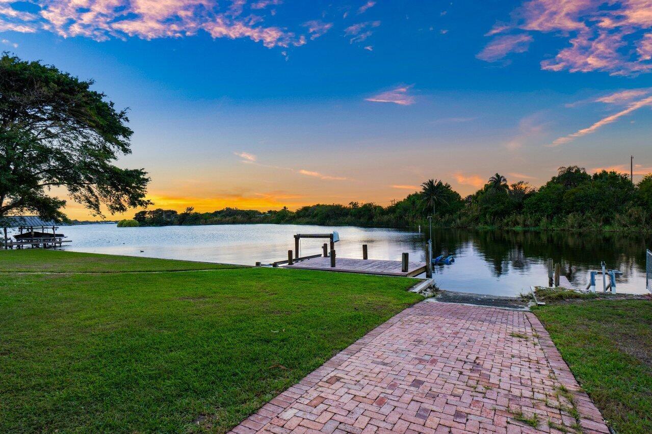 3815 S Lake, Boynton Beach FL 33435