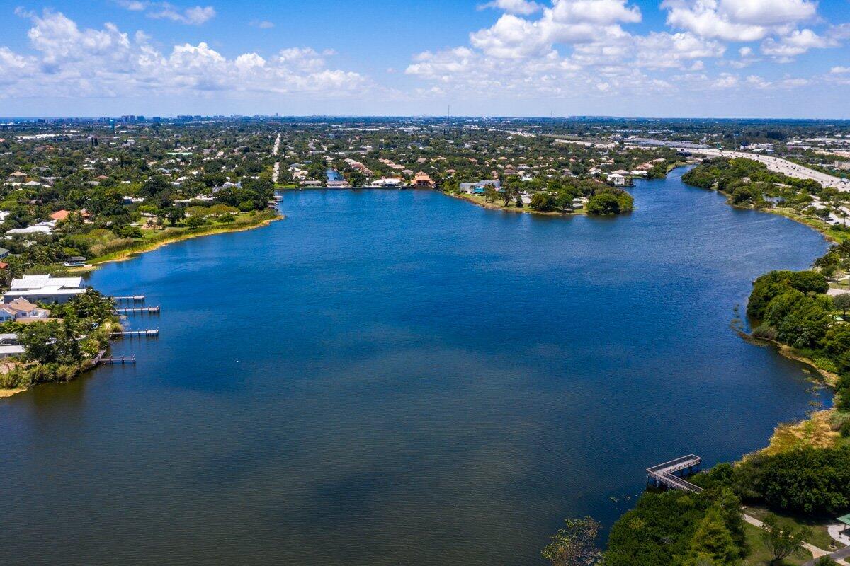 3815 S Lake, Boynton Beach FL 33435