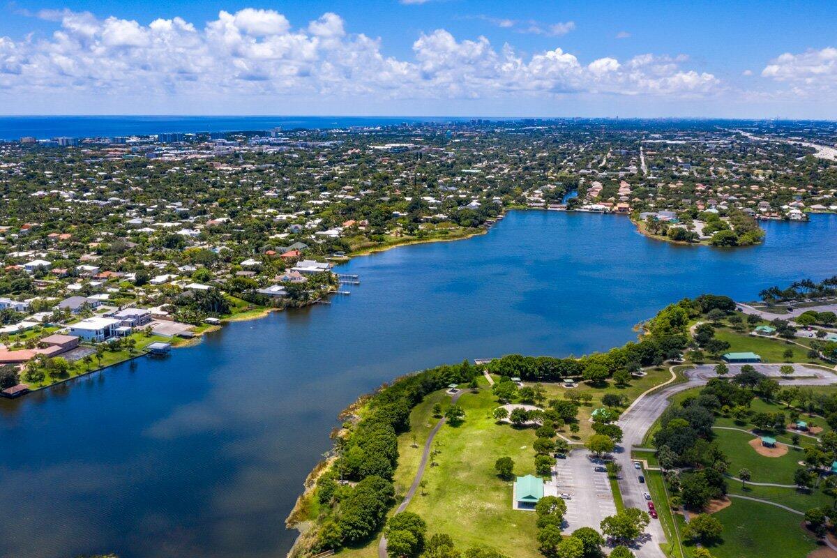 3815 S Lake, Boynton Beach FL 33435