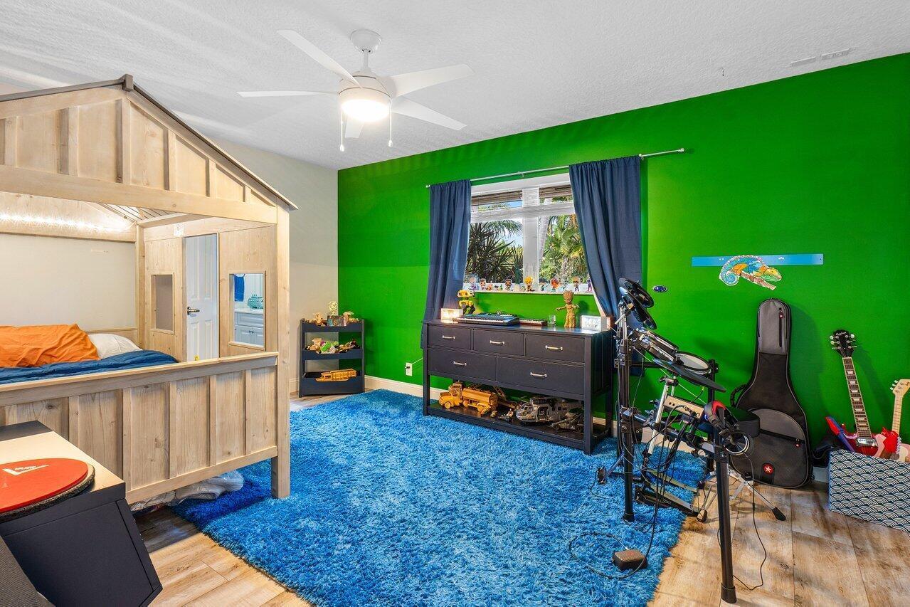 3815 S Lake, Boynton Beach FL 33435
