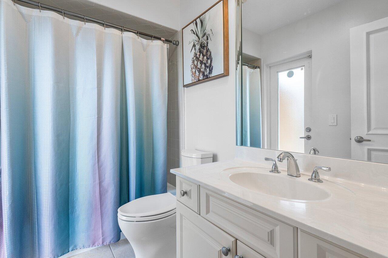 3815 S Lake, Boynton Beach FL 33435