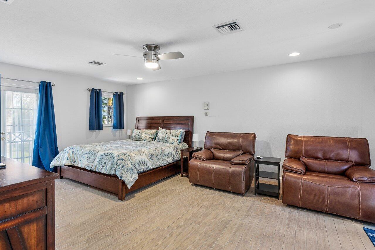 3815 S Lake, Boynton Beach FL 33435