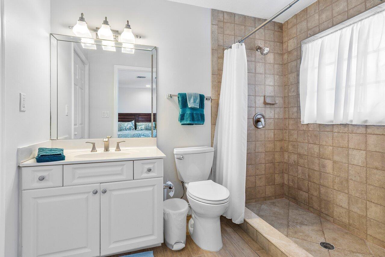 3815 S Lake, Boynton Beach FL 33435