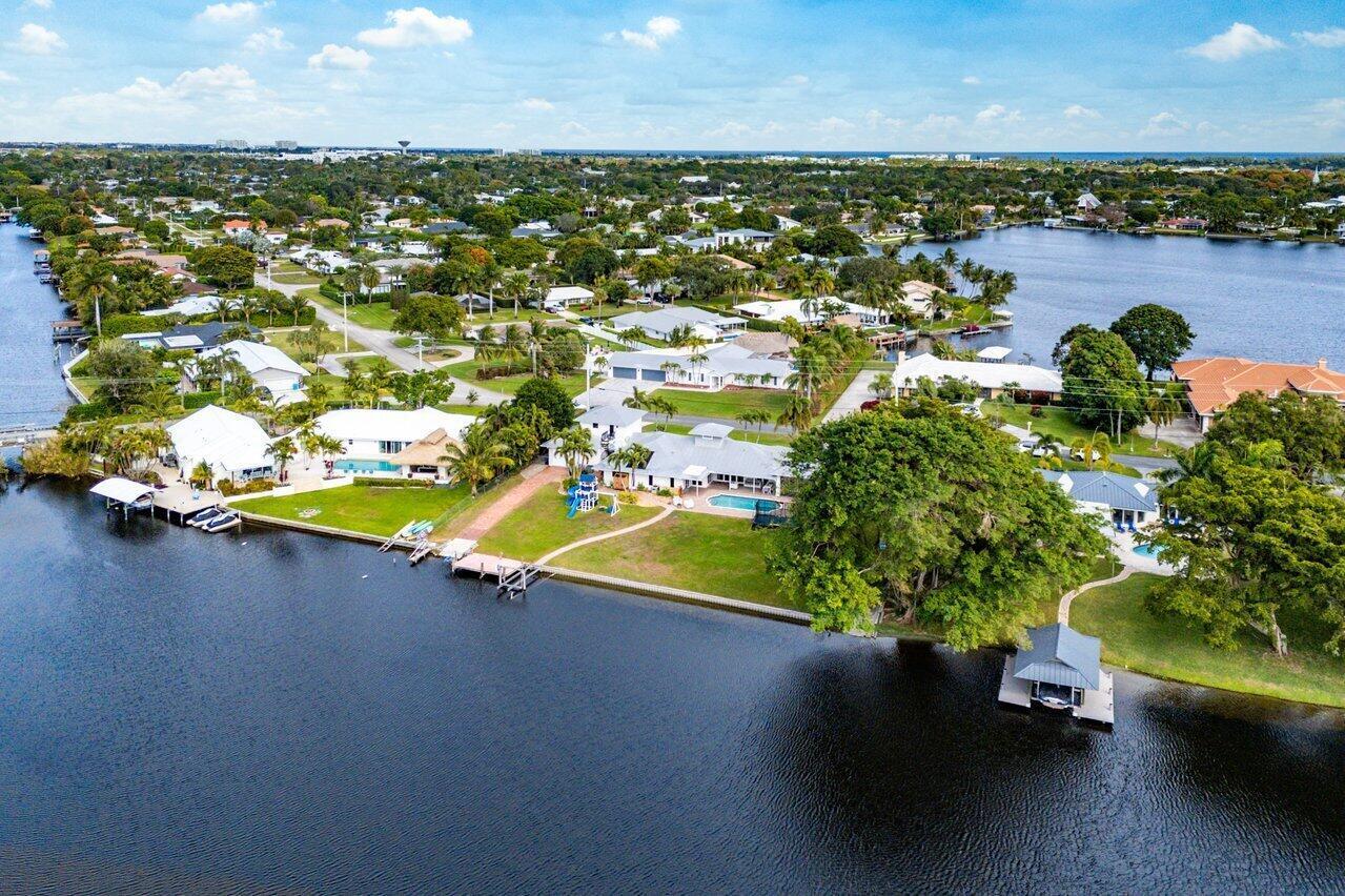 3815 S Lake, Boynton Beach FL 33435
