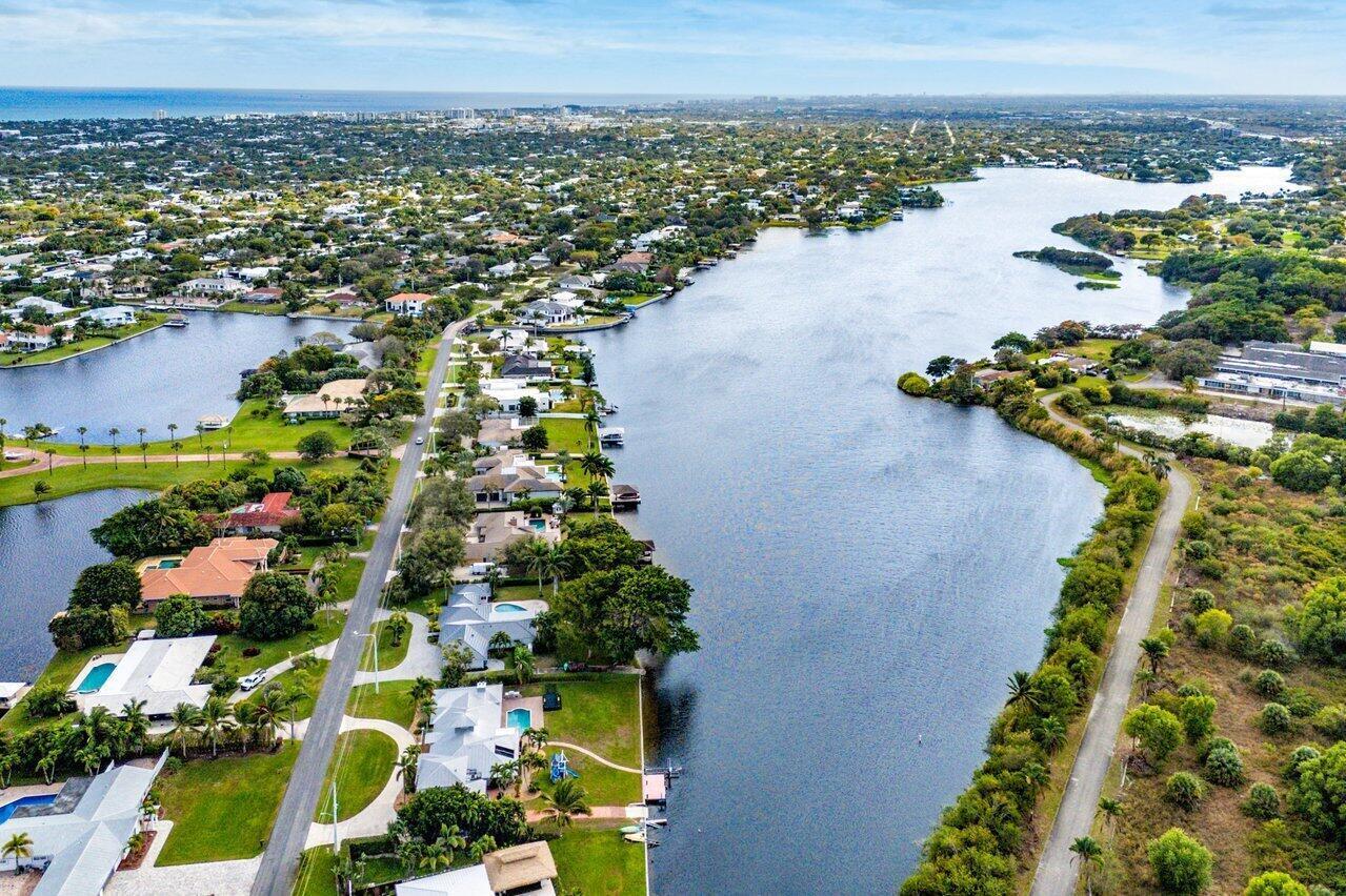 3815 S Lake, Boynton Beach FL 33435