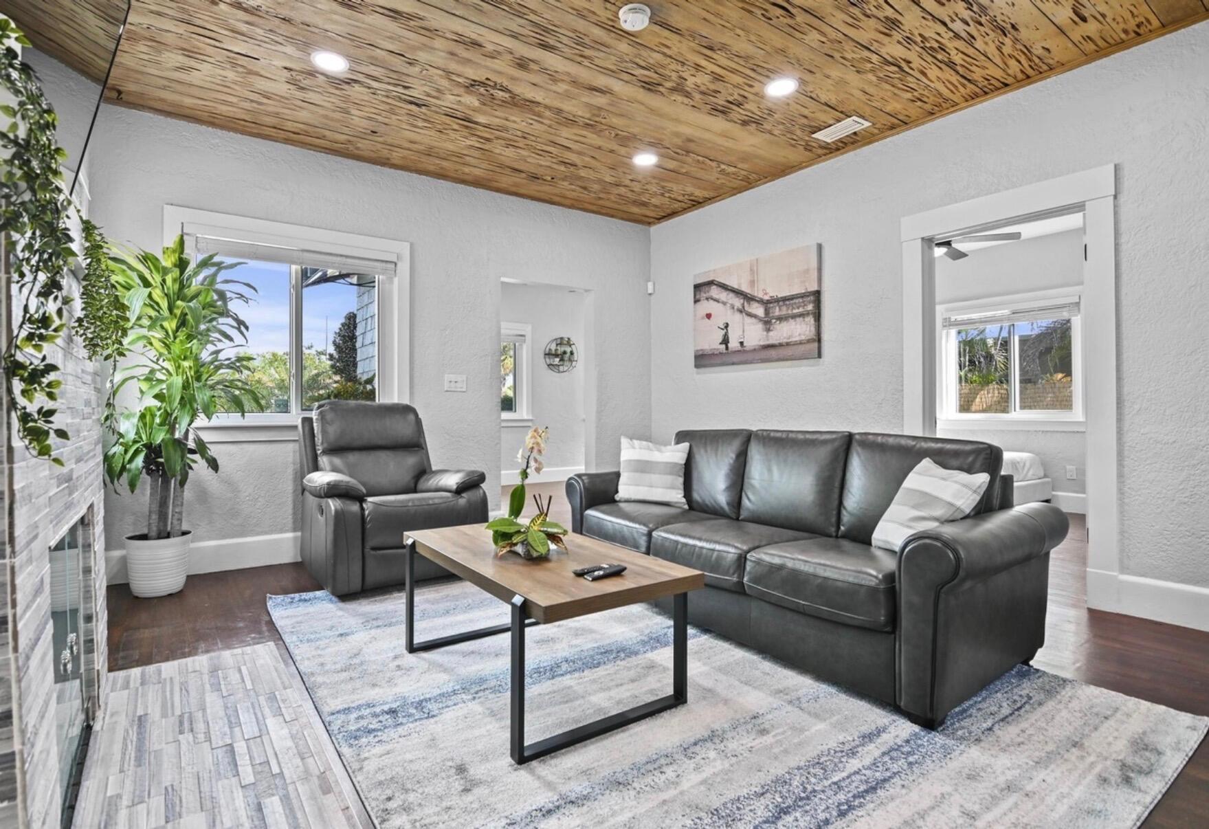 424 Malverne, West Palm Beach FL 33405