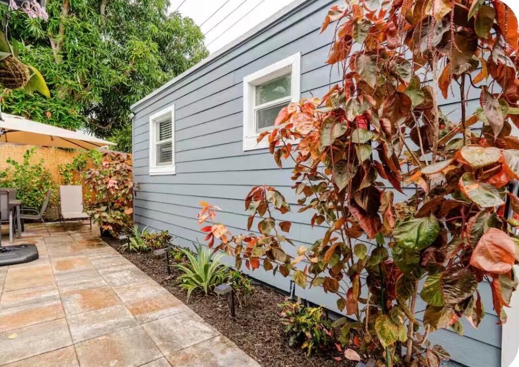 424 Malverne, West Palm Beach FL 33405