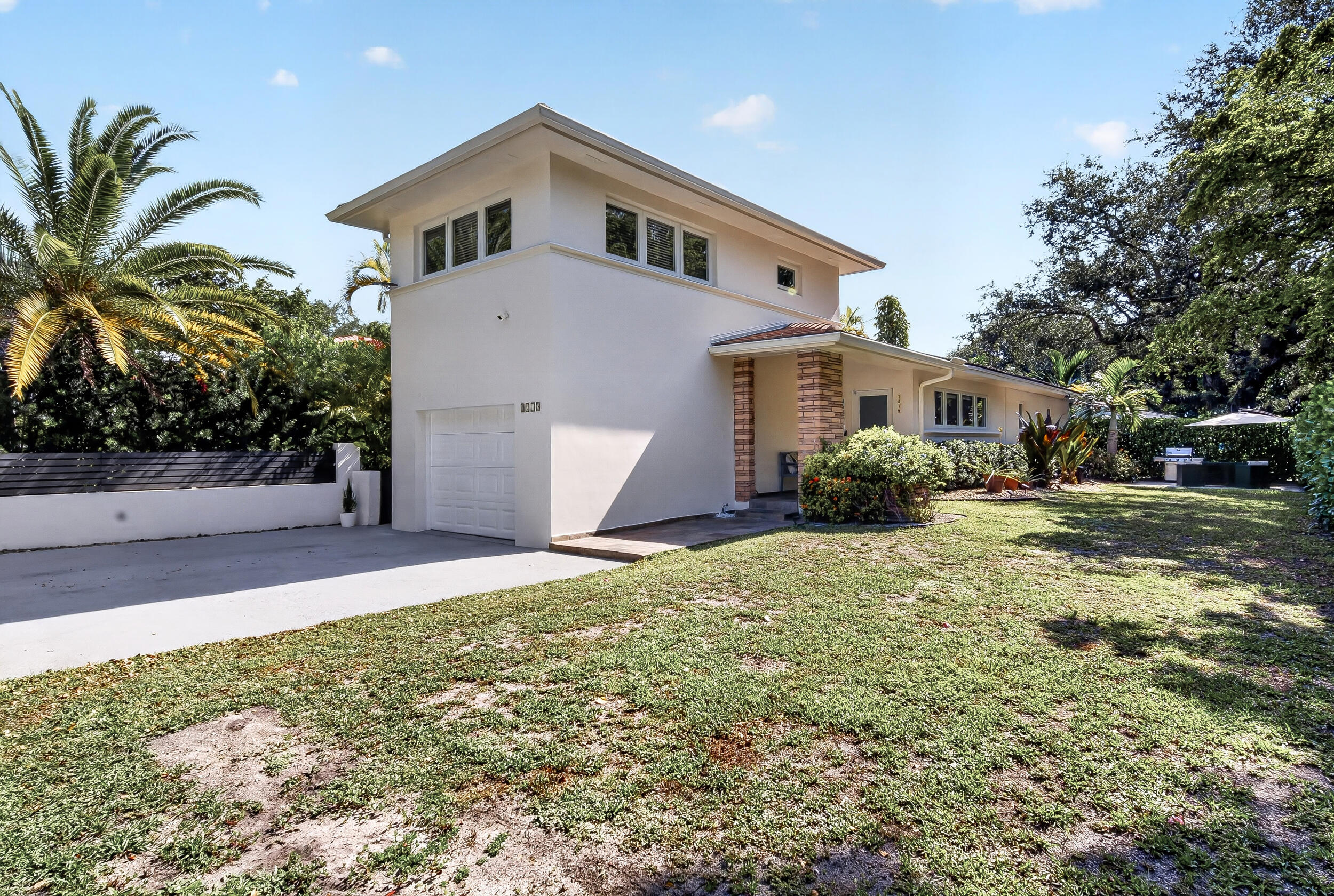 1015 Madrid, Coral Gables FL 33134