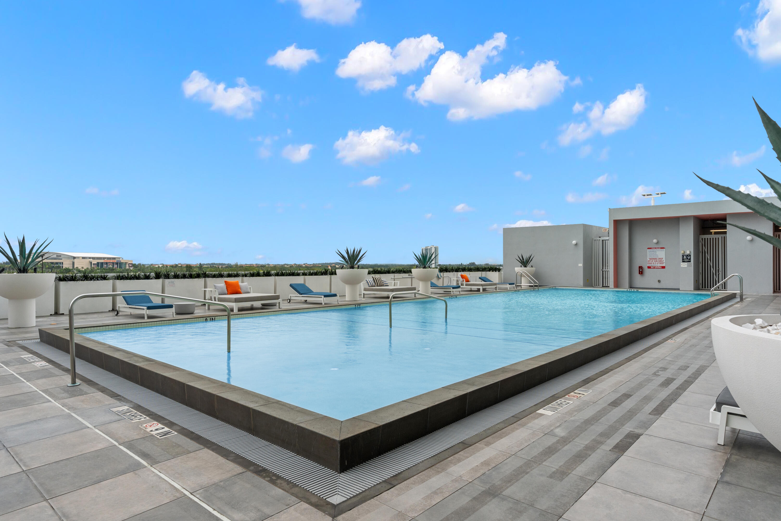 2000 Metropica #801, Sunrise FL 33323