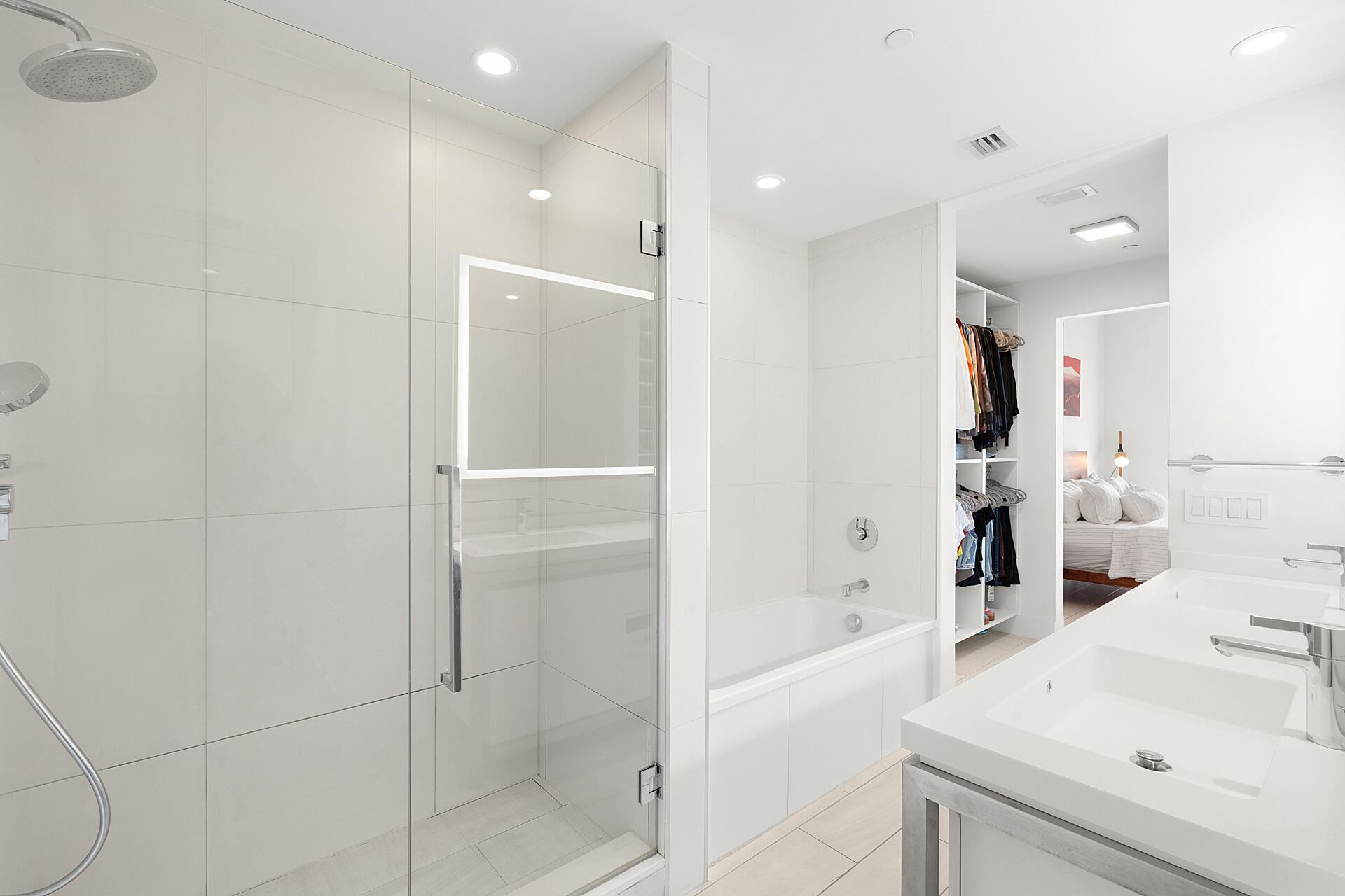 2000 Metropica #801, Sunrise FL 33323