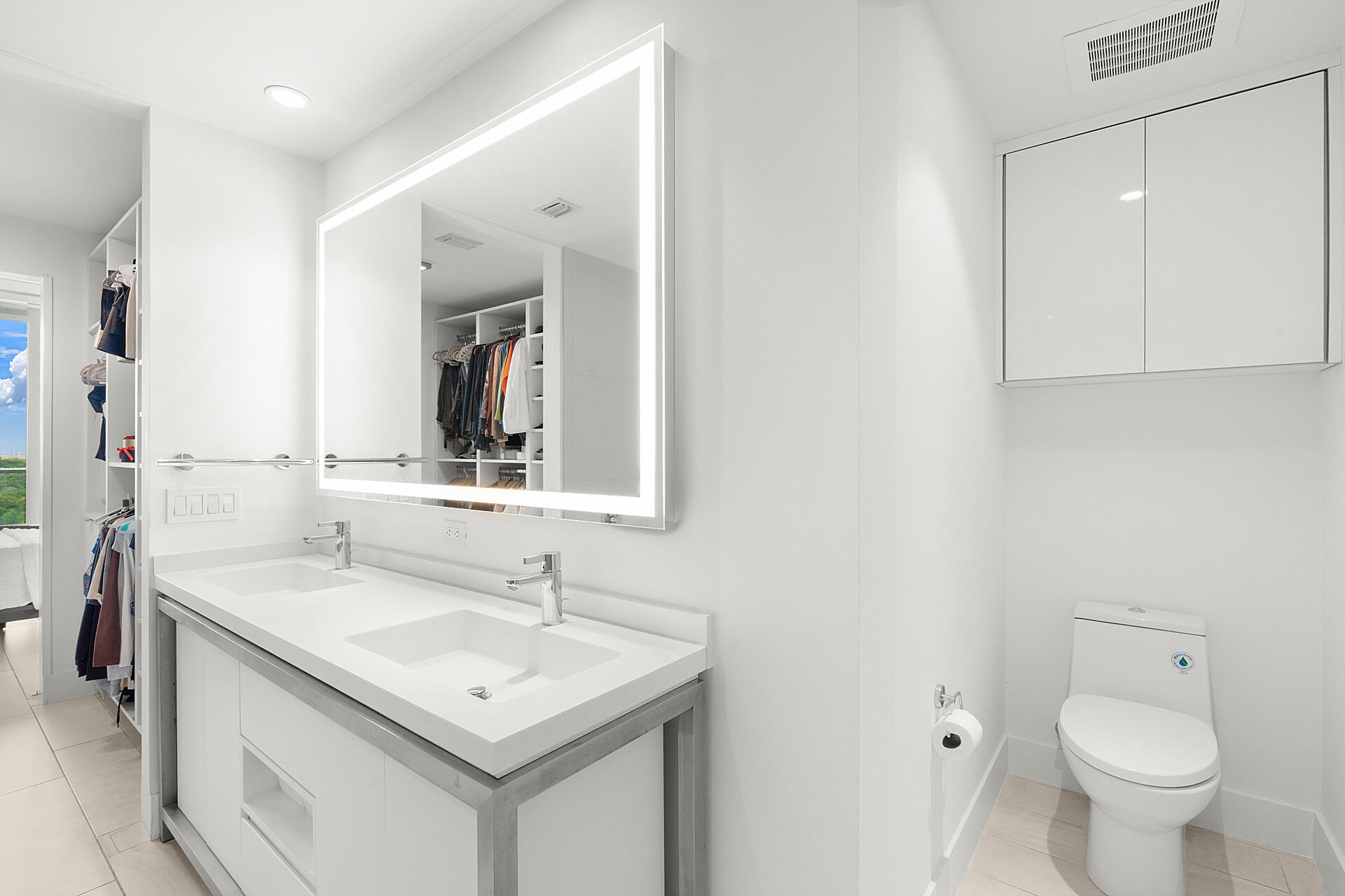 2000 Metropica #801, Sunrise FL 33323
