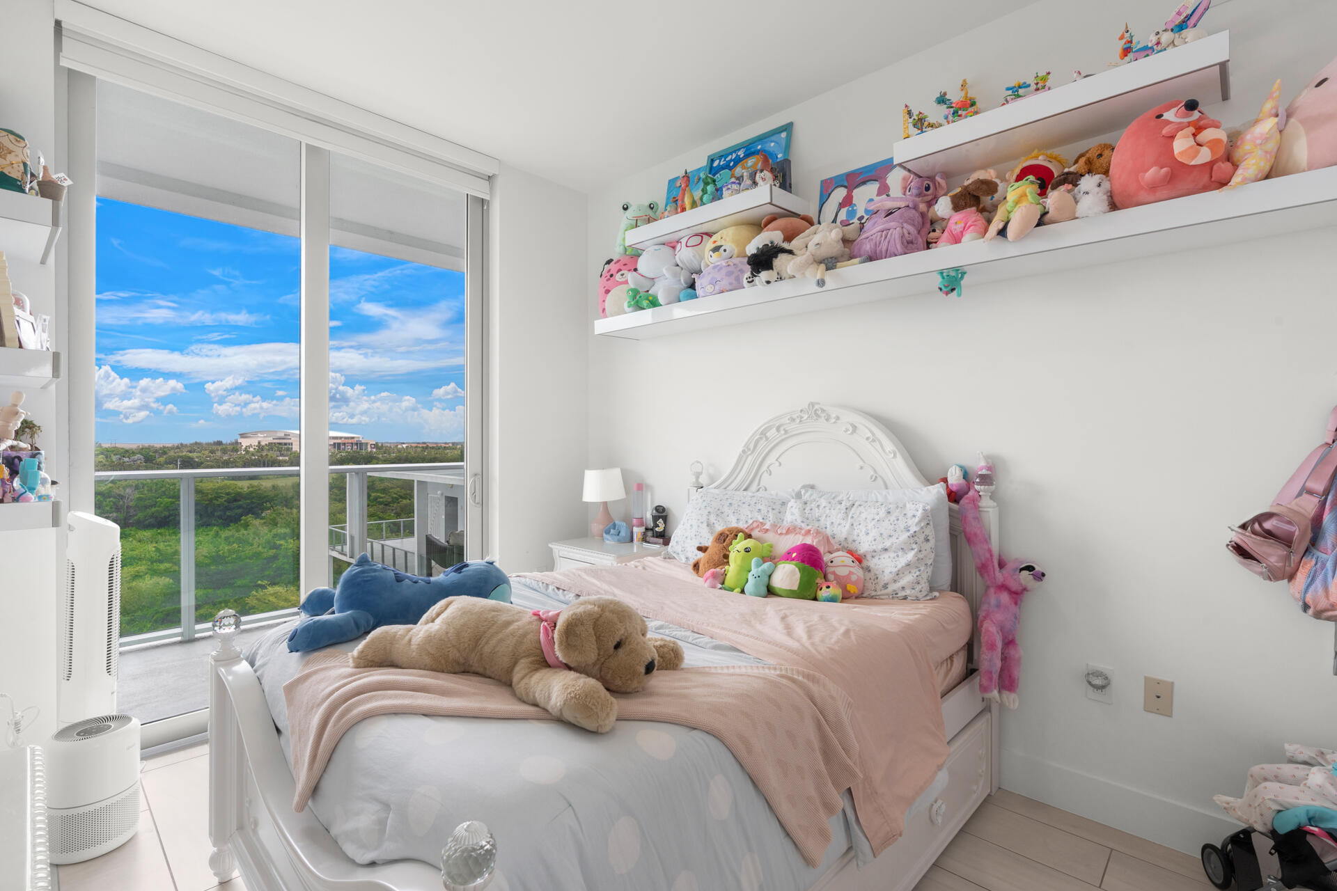 2000 Metropica #801, Sunrise FL 33323